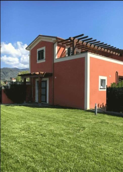 Il Casale Rosso Monolocale Cinque Terre-Toscana Caniparola di Fosdinovo Экстерьер фото