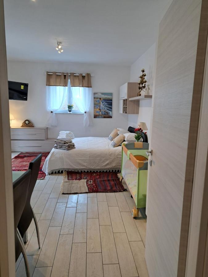 Il Casale Rosso Monolocale Cinque Terre-Toscana Caniparola di Fosdinovo Экстерьер фото